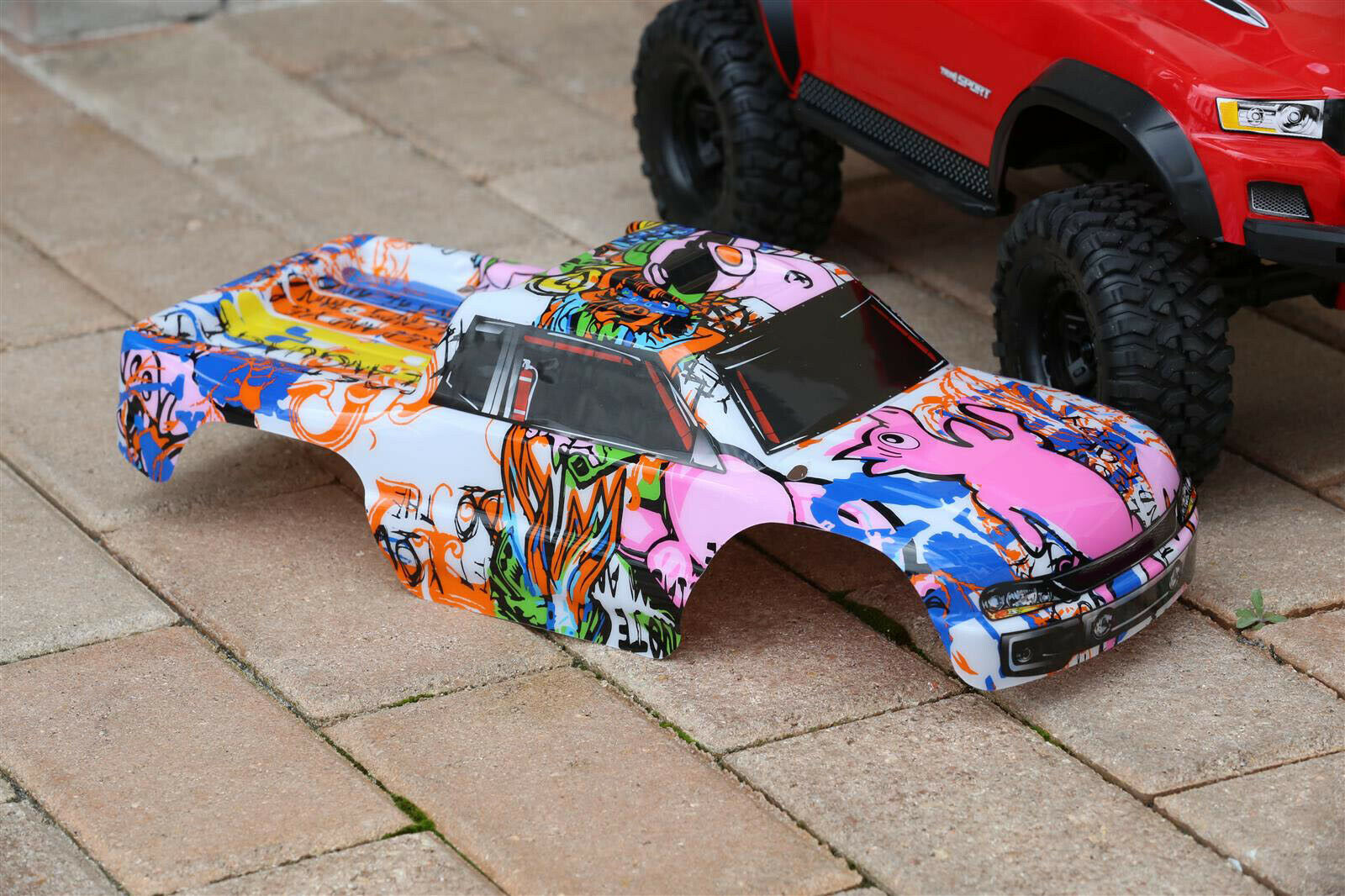 Custom Body Graffiti Pig for Traxxas TRX-4 Trail Crawler Truck Car Shell