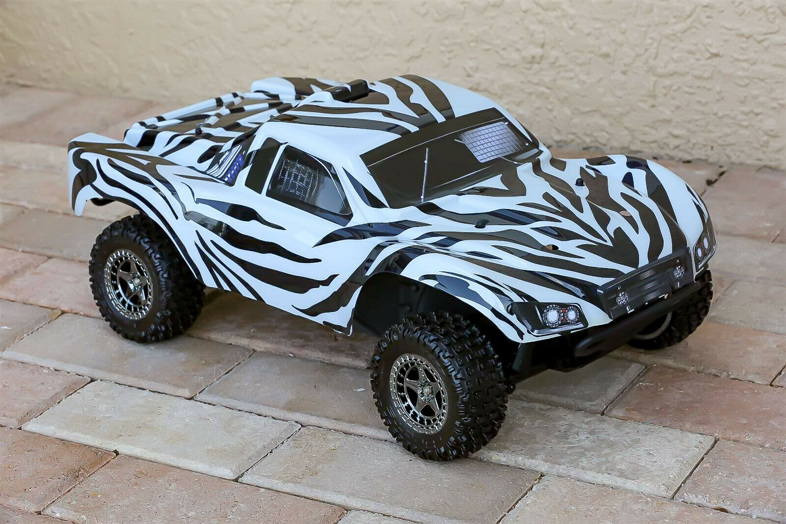 Custom Body Zebra Style for ARRMA Senton 4x4 3S / 6S BLX Cover Shell Slash